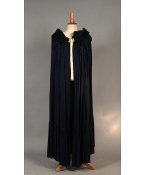 https://malle-costumes.com/10861/cape-taffetas-bleu-noir.jpg