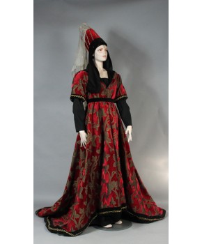 https://malle-costumes.com/11382/cour-de-bourgogne-f.jpg