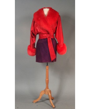 https://malle-costumes.com/11407/veste-cuir-dior.jpg