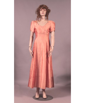 https://malle-costumes.com/11462/petale-de-soie.jpg
