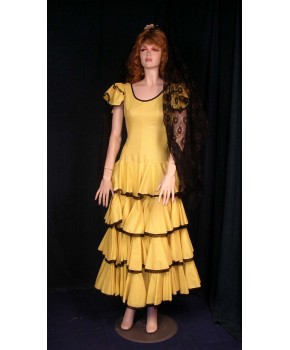 https://malle-costumes.com/7106/flamenco-jaune-361.jpg