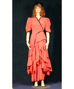 https://malle-costumes.com/7490/paris-1900-orange-a-pois.jpg