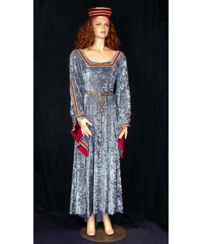 https://malle-costumes.com/7559/marguerite-de-beaujeu.jpg