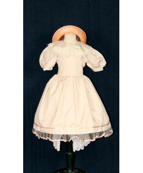 https://malle-costumes.com/7973/poupee-1900-41.jpg