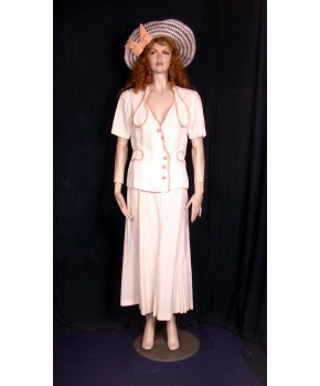 https://malle-costumes.com/8185/eau-dormante.jpg