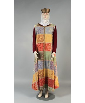 https://malle-costumes.com/8919/reine-xiiieme-siecle.jpg